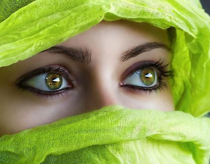 Beautiful_under_eye_treatment_LMA_Clinic